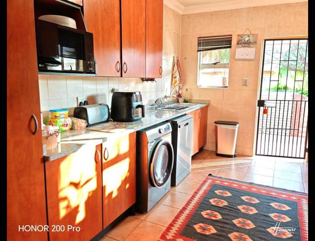 3 BEDROOM PROPERTY TO RENT IN ELDORAIGNE
